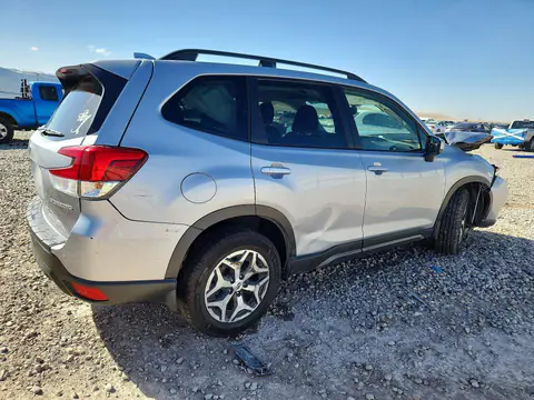 2021 SUBARU FORESTER VIN JF2SKAFC8MH536102 фото 3