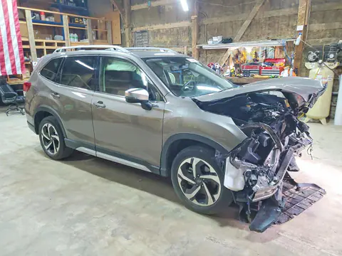 2022 Subaru Forester VIN JF2SKARC2NH447607 фото 4