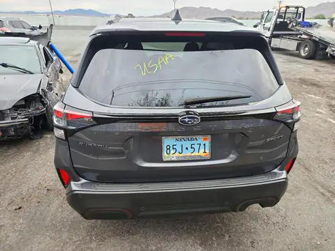 JF2SLDHC2SH523564 — 2025 Subaru Forester, Передня частина, фото до ремонту