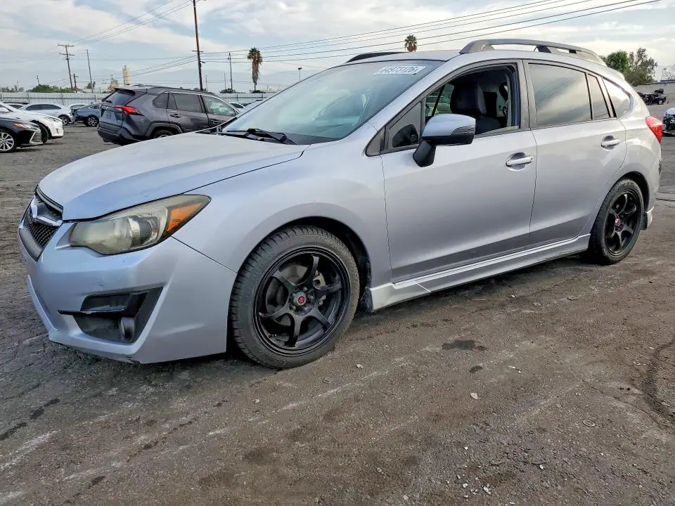 JF1GPAT67F8324546 Subaru Impreza 2015 — daño Pequeñas abolladuras y arañazos, foto antes de reparar