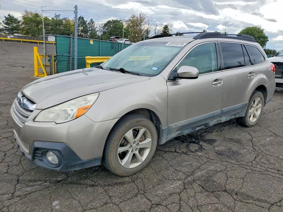 2014 Subaru Outback VIN 4S4BRDLC5E2302743 фото 1