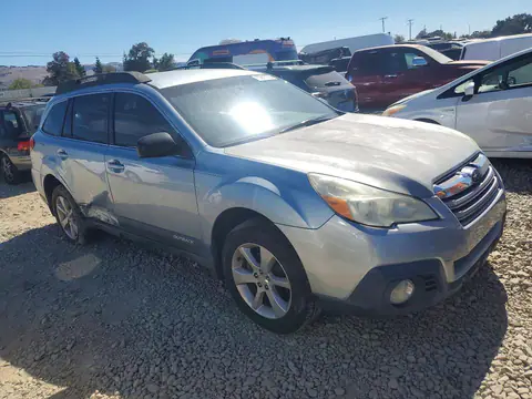 2014 Subaru Outback VIN 4S4BRCAC2E3262810 фото 4