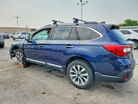 4S4BSATC6J3310051 — 2018 Subaru Outback, photo 2 from Copart 30.09.2026, Front end