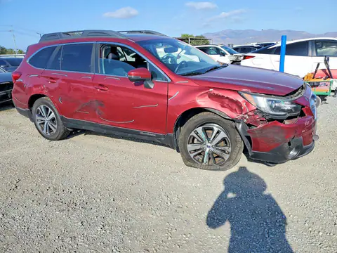 2018 Subaru Outback VIN 4S4BSANC7J3256224 фото 4