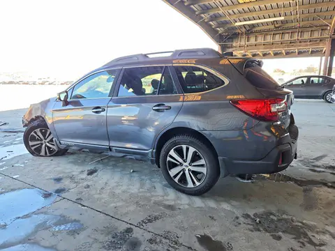 2018 Subaru Outback VIN 4S4BSAKC2J3213432 фото 2