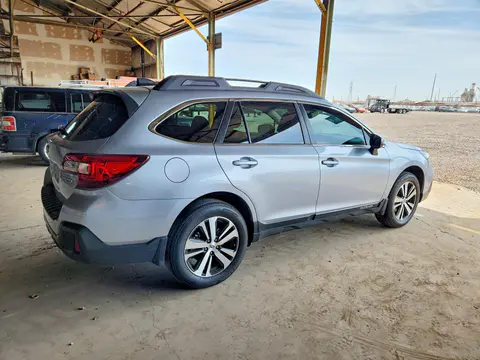 2019 Subaru Outback VIN 4S4BSANC7K3346135 фото 3