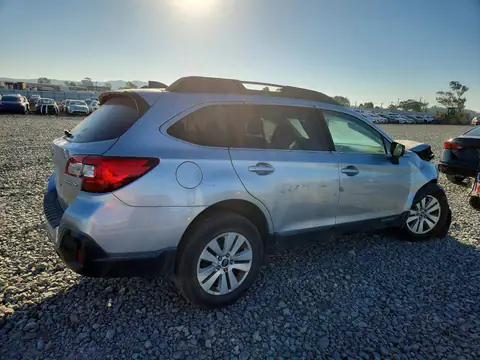 4S4BSAFC6K3393428 — 2019 Subaru Outback, foto 3 de Copart 15.10.2026, Parte delantera