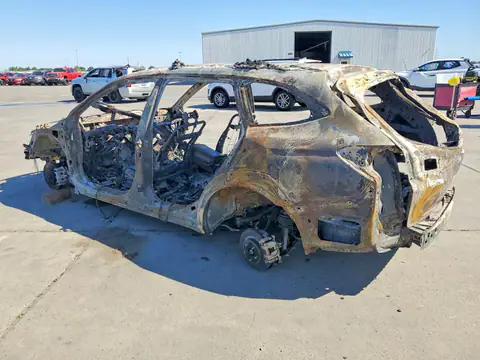 4S4BTAAC2S3213849 — 2025 Subaru Outback, photo 2 from Copart 26.10.2026, Fire