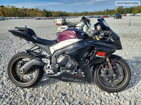 JS1GT78AX92103000 — 2009 Suzuki GSX-R, Боковая часть, фото до ремонта