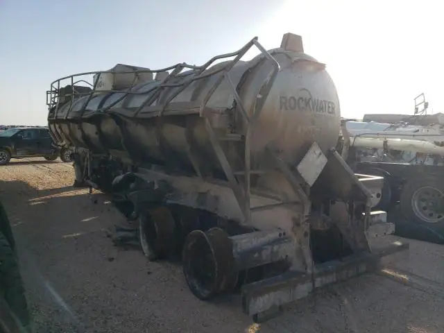 1UNST4623GS140976 — 2016 Tanker Trailer, photo 3 from Copart 30.09.2026, Fire