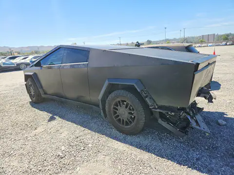 7G2CEHED5RA043797 — 2024 Tesla Cybertruck, фото 2 з Copart 28.10.2026, Задня частина