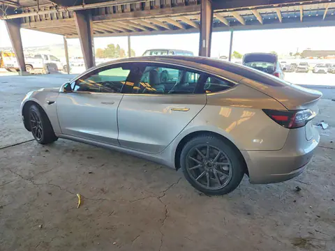 5YJ3E1EA1JF043979 — 2018 Tesla Model 3, photo 2 from Copart 22.10.2026, Rear end