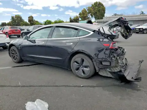 5YJ3E1EA8JF044109 — 2018 Tesla Model 3, photo 2 from Copart 21.09.2026, Rear end
