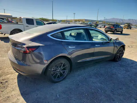 5YJ3E1EB1JF104160 — 2018 Tesla Model 3, photo 3 from Copart 20.10.2026, Front end