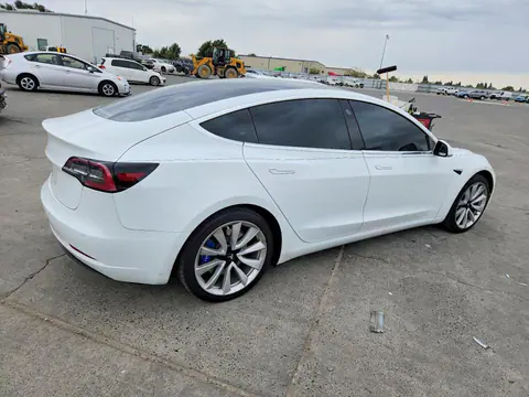 2018 Tesla MODEL 3 VIN 5YJ3E1EB6JF117678 фото 3