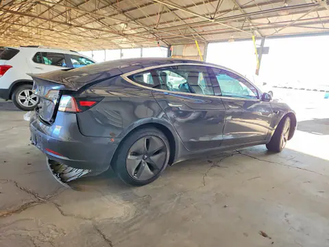 5YJ3E1EA2JF031520 — 2018 Tesla Model 3, photo 3 from Copart 30.09.2026, Rear end