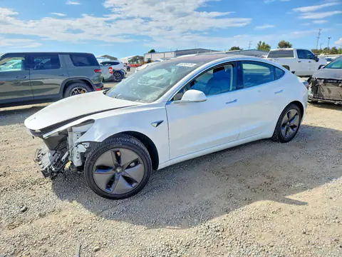 5YJ3E1EA7JF017256 — 2018 Tesla Model 3, Przód (Front End), zdjęć przed naprawą