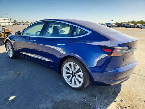 5YJ3E1EA0JF006325 — 2018 Tesla Model 3, photo 2 from Copart 22.10.2026, Side