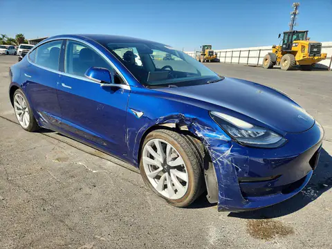 5YJ3E1EA0JF006325 — 2018 Tesla Model 3, photo 4 from Copart 22.10.2026, Side
