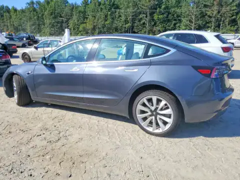 5YJ3E1EB1JF097212 — 2018 Tesla Model 3, photo 2 from Copart 06.10.2026, Front end