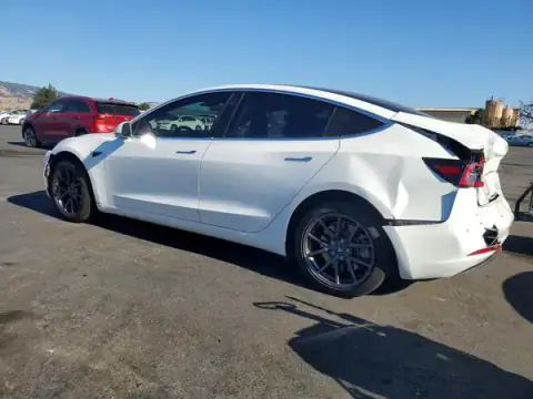 5YJ3E1EAXJF069951 — 2018 Tesla Model 3, photo 2 from Copart 24.09.2026, Rear end