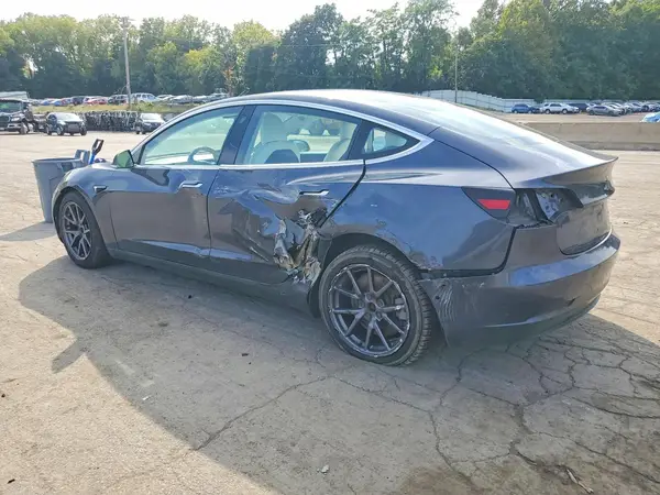 5YJ3E1EB7JF100498 — 2018 Tesla Model 3, zdjęcie 2 z Copart, Bok