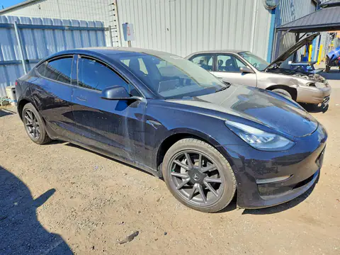 5YJ3E1EBXJF110250 — 2018 Tesla Model 3, photo 4 from Copart, Hail