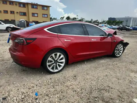 5YJ3E1EB5JF097536 — 2018 Tesla Model 3, photo 3 from Copart, Front end