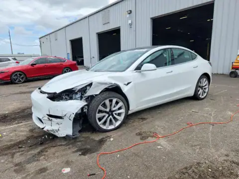 5YJ3E1EA6JF013764 — 2018 Tesla Model 3, Front end (Front End), before-repair photos