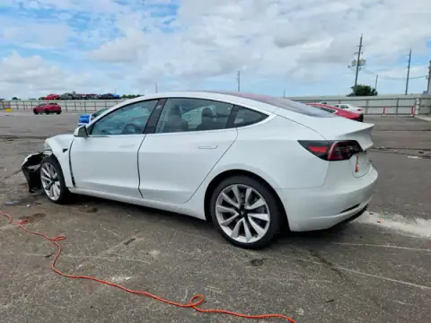 5YJ3E1EA6JF013764 — 2018 Tesla Model 3, photo 2 from Copart 07.10.2026, Front end