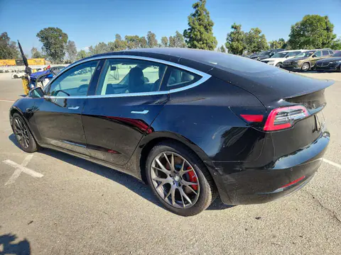 5YJ3E1EB7JF083833 — 2018 Tesla Model 3, photo 2 from Copart 13.10.2026, Front end