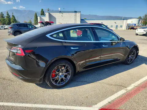 5YJ3E1EB7JF083833 — 2018 Tesla Model 3, photo 3 from Copart 13.10.2026, Front end