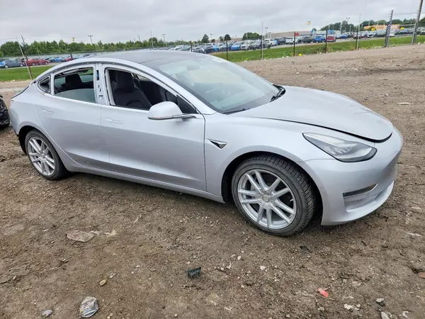 5YJ3E1EB8JF087499 — 2018 Tesla Model 3, photo 4 from Copart, Rear end