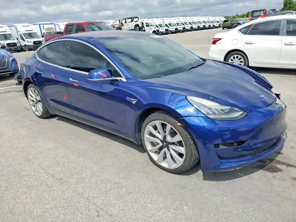 5YJ3E1EB6JF133900 — 2018 Tesla Model 3, photo 4 from Copart 06.10.2026, Front end