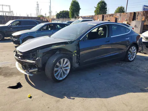 5YJ3E1EA9JF011992 — 2018 Tesla Model 3, Передня частина (Front End), фото до ремонту