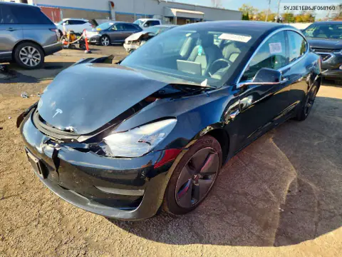 5YJ3E1EB6JF068160 — 2018 Tesla Model 3, Передня частина, фото до ремонту