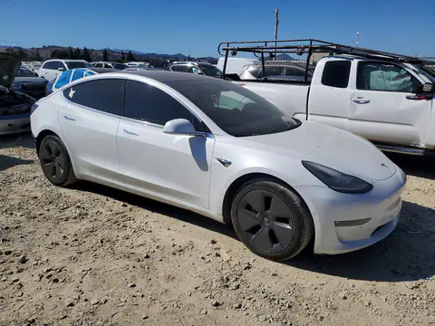 5YJ3E1EB2JF115636 — 2018 Tesla Model 3, фото 4 з Copart 20.10.2026, Задня частина