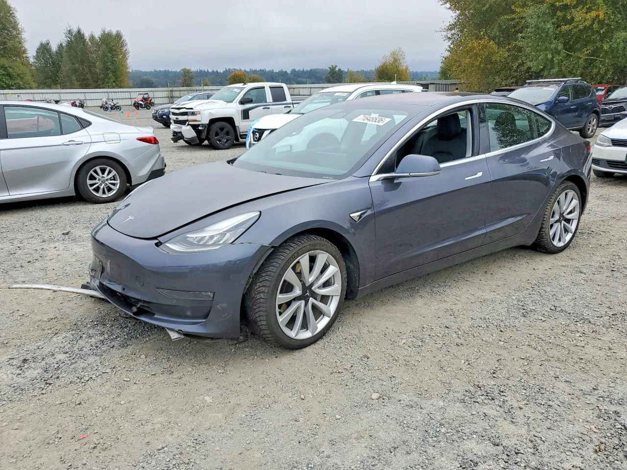 2018 Tesla Model 3 VIN 5YJ3E1EB9JF185361 фото 1