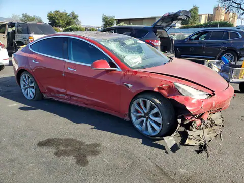 5YJ3E1EB5JF083619 — 2018 Tesla Model 3, фото 4 з Copart 20.10.2026, Дах