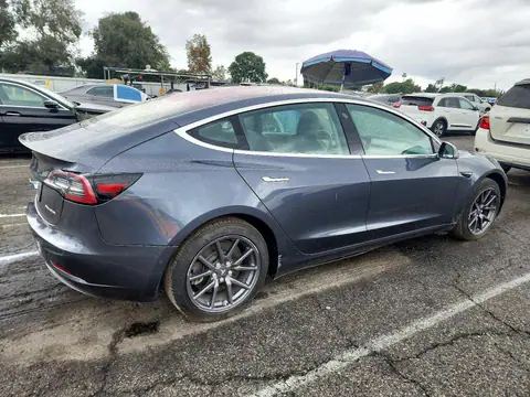 5YJ3E1EBXJF130790 — 2018 Tesla Model 3, photo 3 from Copart 16.10.2026, Side