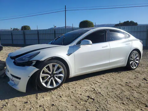 5YJ3E1EB0JF146626 — 2018 Tesla Model 3, Techo (Top/Roof), fotos antes de reparar