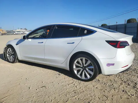 5YJ3E1EB0JF146626 — 2018 Tesla Model 3, foto 2 de Copart 27.10.2026, Techo