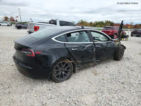5YJ3E1EB8JF103006 — 2018 Tesla Model 3, фото 3 с аукциона Copart, БОКОВАЯ ЧАСТЬ