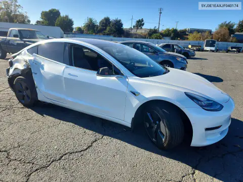 5YJ3E1EAXJF040174 — 2018 Tesla Model 3, foto 4 de Copart, Lateral