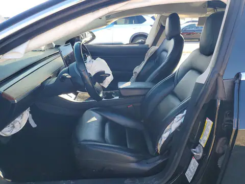 5YJ3E1EB7JF090328 — 2018 Tesla Model 3, zdjęcie 7 z Copart, Przód