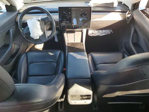 5YJ3E1EB7JF090328 — 2018 Tesla Model 3, zdjęcie 8 z Copart, Przód