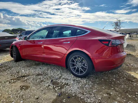 5YJ3E1EB5JF114805 — 2018 Tesla Model 3, ფოტო 2, Copart 29.10.2026, წინა ნაწილი