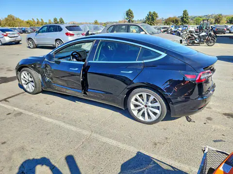 5YJ3E1EA7KF327120 — 2019 Tesla Model 3, photo 2 from Copart 16.10.2026, Side