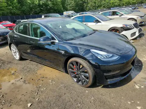 5YJ3E1EB8KF237502 — 2019 Tesla Model 3, zdjęcie 4 z Copart 23.10.2026, Drobne wgniecenia i rysy