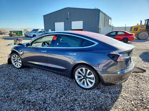 5YJ3E1EB8KF453673 — 2019 Tesla Model 3, photo 2 from Copart 16.10.2026, Side